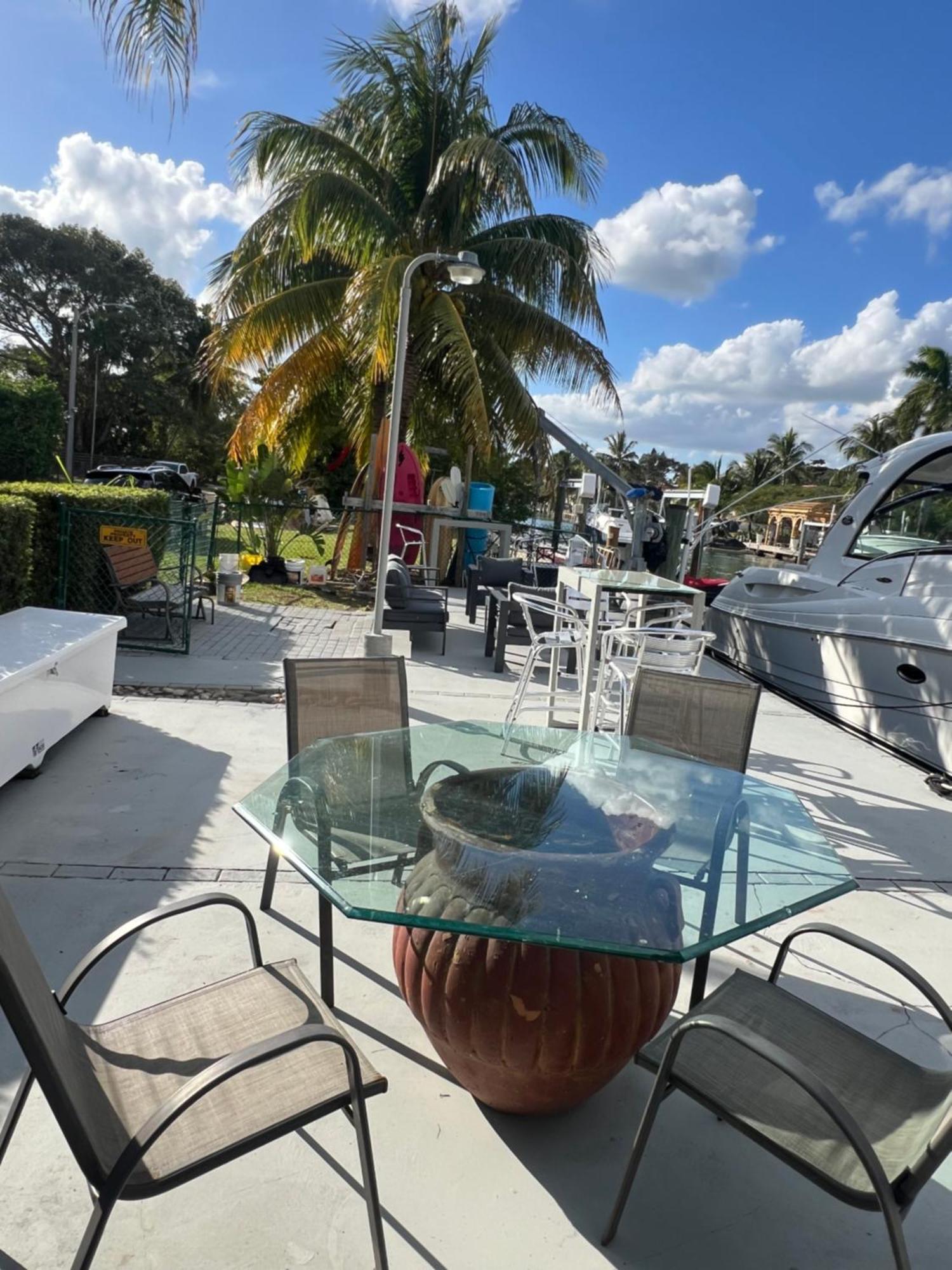 New! Upscale Modern Waterfront 3br 3ba * Miami