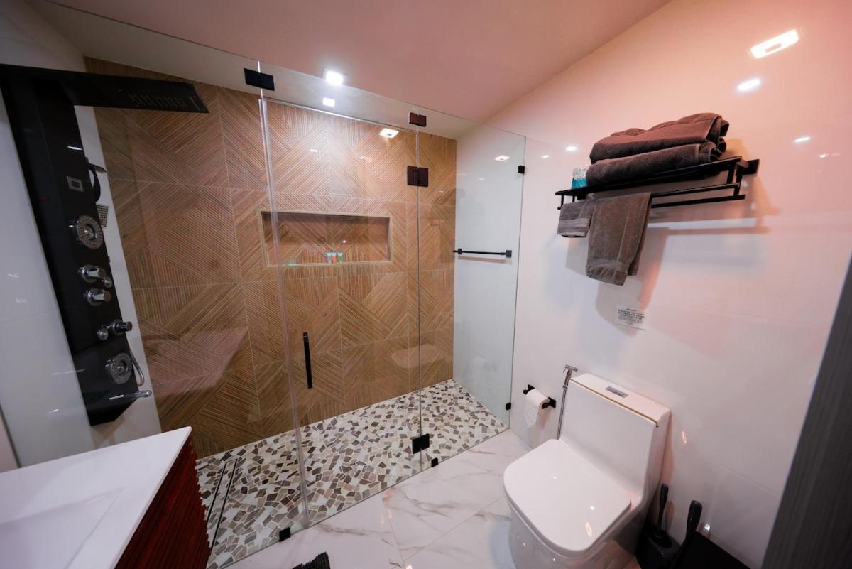 Pousada New! Upscale Modern Waterfront 3br 3ba Miami