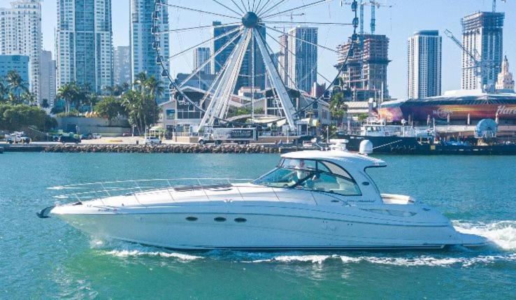 New! Upscale Modern Waterfront 3br 3ba * Miami