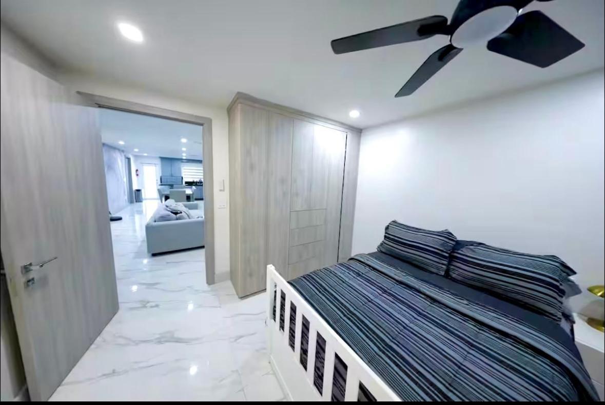New! Upscale Modern Waterfront 3br 3ba Pousada *