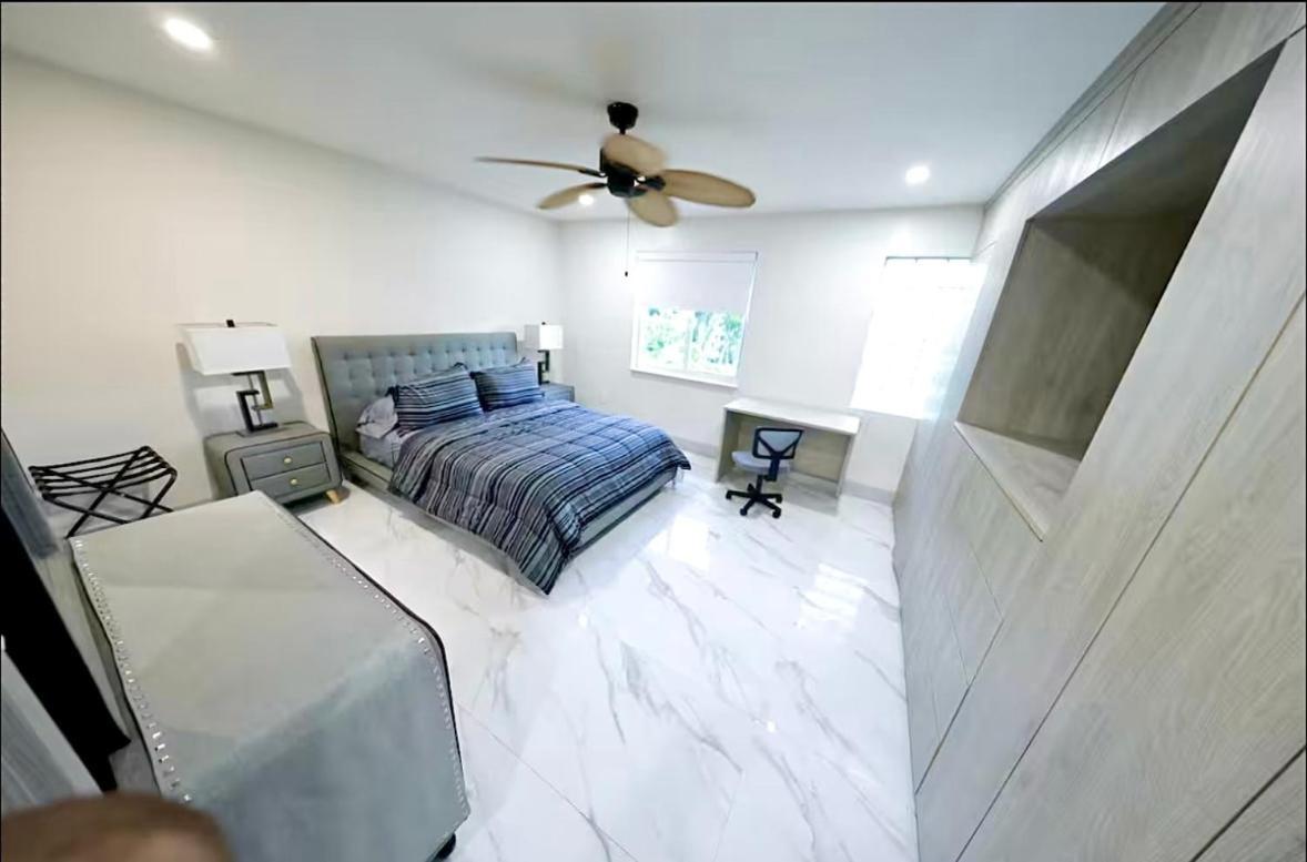 Villa New! Upscale Modern Waterfront 3br 3ba *