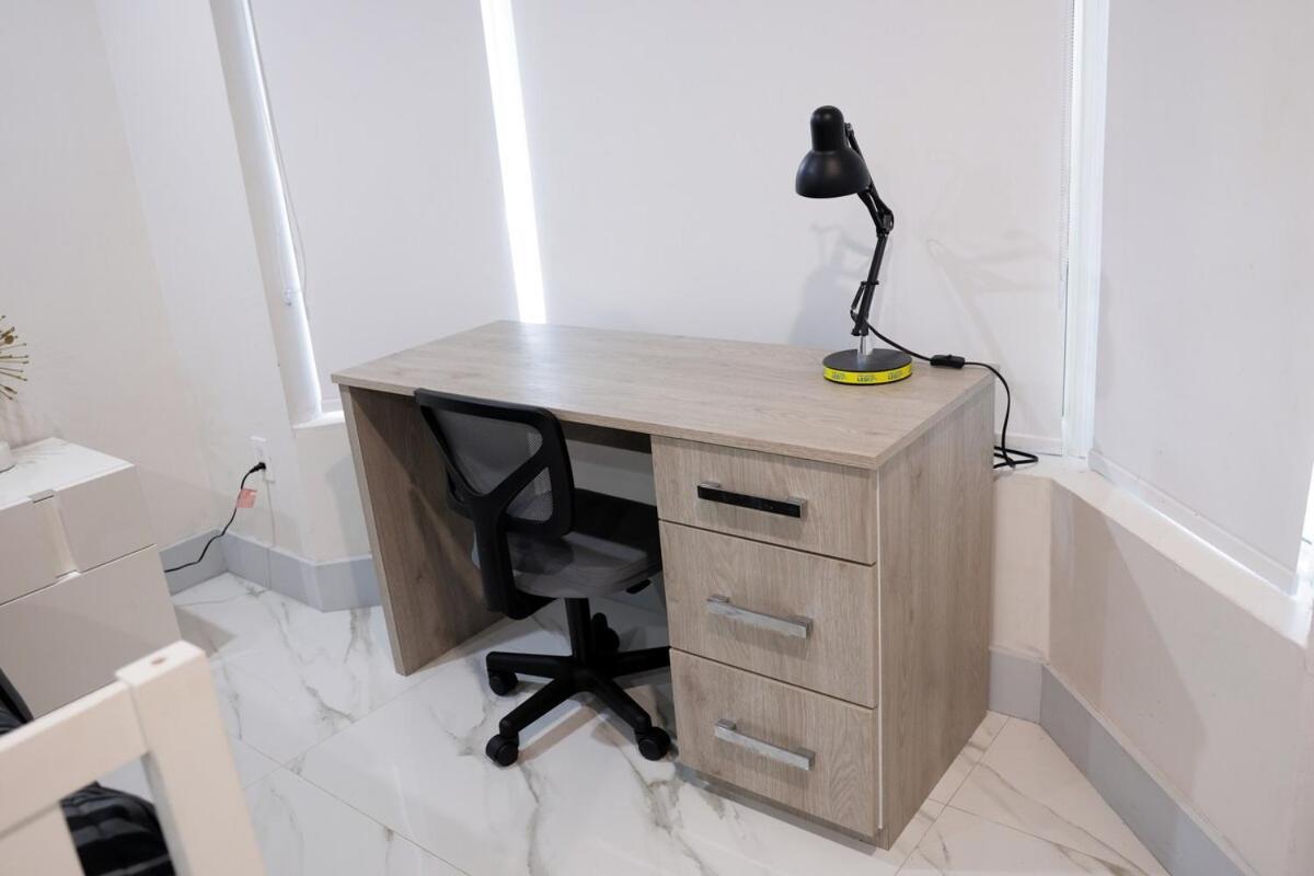 New! Upscale Modern Waterfront 3br 3ba Miami